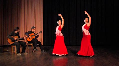   Entre Dos Aguas， Flamenco 熱情與沉靜交織